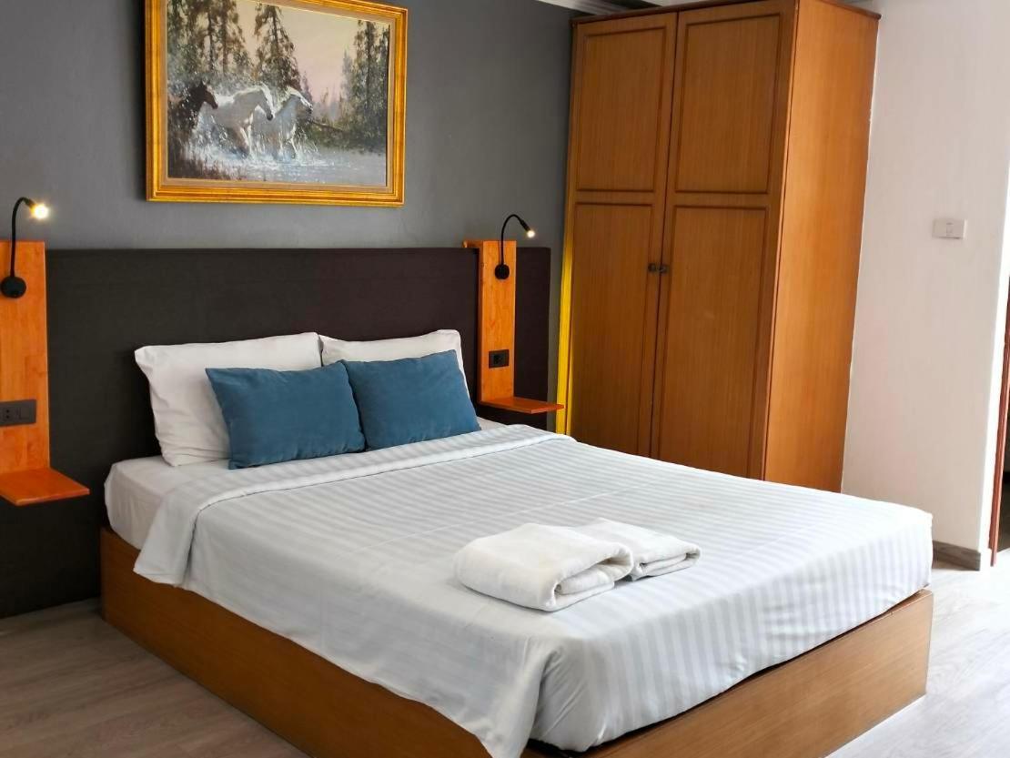 Hotel Shagwell Mansions Pattaya Pokoj fotografie